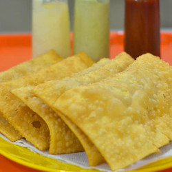 Pastel de Carne com Queijo