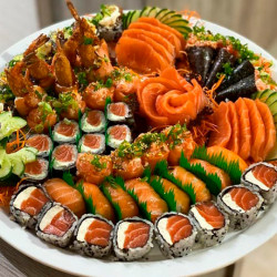 Combinado Salmão Flay (65 sushis)