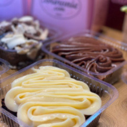 Brownie com cobertura de brigadeiro Ninho