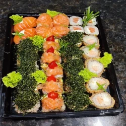 Combo Sushi.com 30pçs + Coca Cola Lata