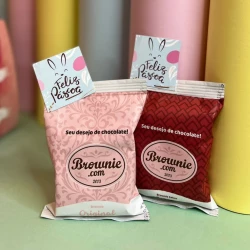Brownie Nescau c/ cartãozinho de feliz Páscoa