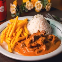Strogonoff de Carne