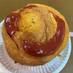 Bolo de trigo com goiabada