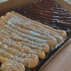 Box Brownie M (Com cobertura)
