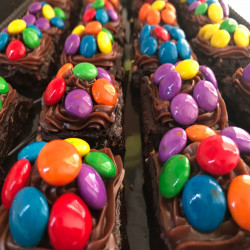 18 Mini's Brownie (Sem cobertura)