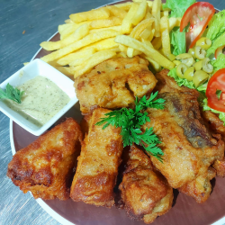 Filé de peixe com fritas (Tambaqui)