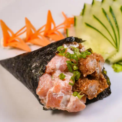 10 - Temaki Salmão e Camarão