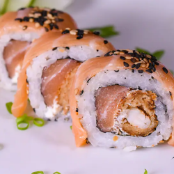41 - Uramaki Salmão e Camarão