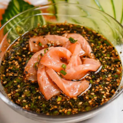 22 - Sashimi Salmão ao Molho do Chefe