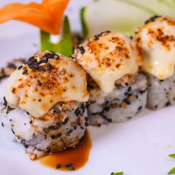 46 - Uramaki Salmão e Queijo