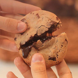 Cookie tradicional com brigadeiro