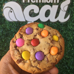 Cookies tradicional com confetes