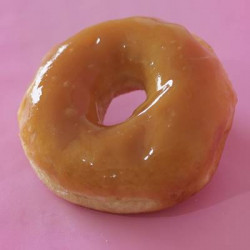 Donut de Caramelo com Creme de Confeitro