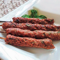 Espeto de Kafta + Pão