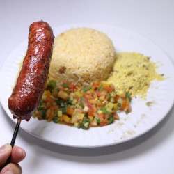 Espeto de linguiça apimentada completo