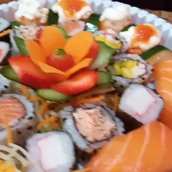 Combo 02 (18 sushis)