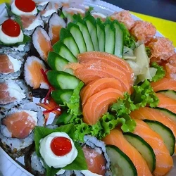 Combinado só salmão (38 sushis)