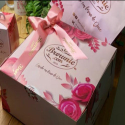 Caixa grande rosa romântica
