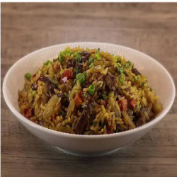 Arroz com carne e frango