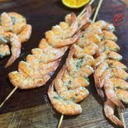 Churrasco simples de camarão