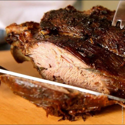 Pernil de Carneiro